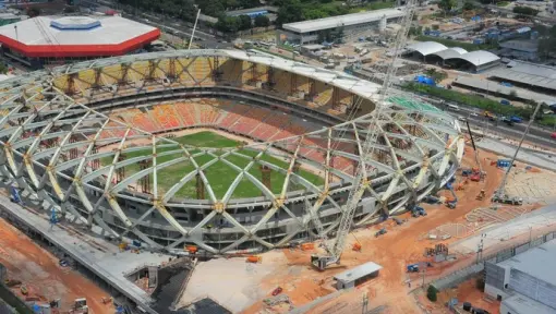 Muore lavorando nello stadio di Manaus