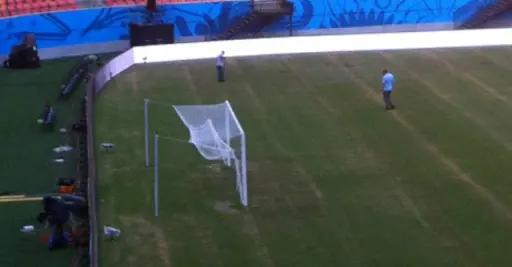 Terreno dello stadio di Manaus spelacchiato
